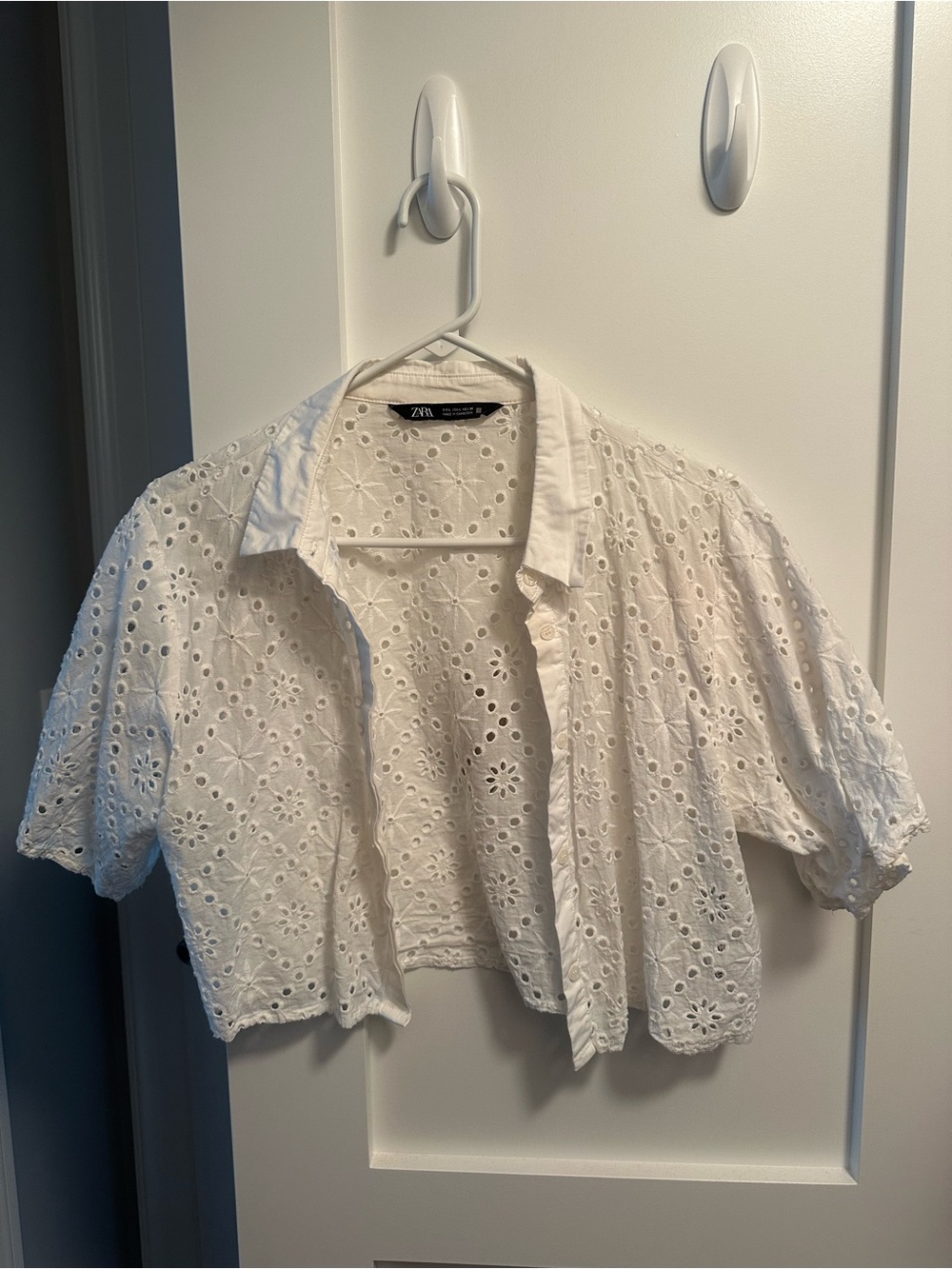 Zara White Eyelet Cropped Shirt